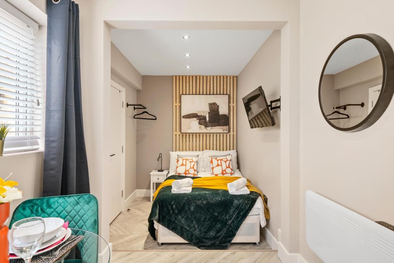 Boutique Heathrow Studio'S - Parking - Garden Leilighet Harmondsworth Eksteriør bilde