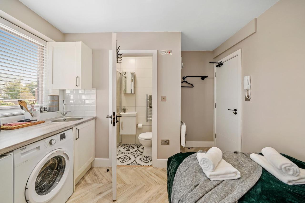 Boutique Heathrow Studio'S - Parking - Garden Leilighet Harmondsworth Eksteriør bilde