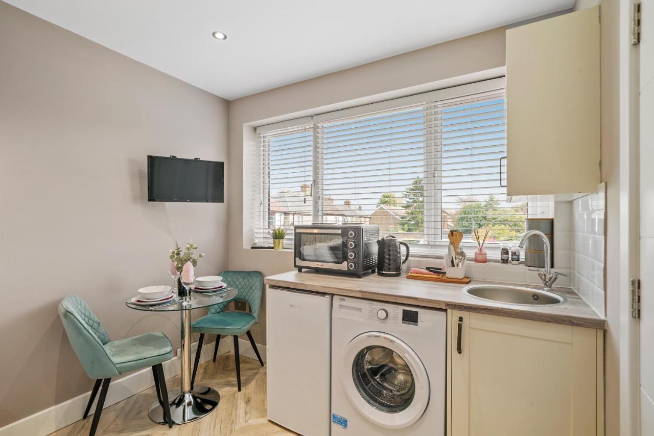 Boutique Heathrow Studio'S - Parking - Garden Leilighet Harmondsworth Eksteriør bilde