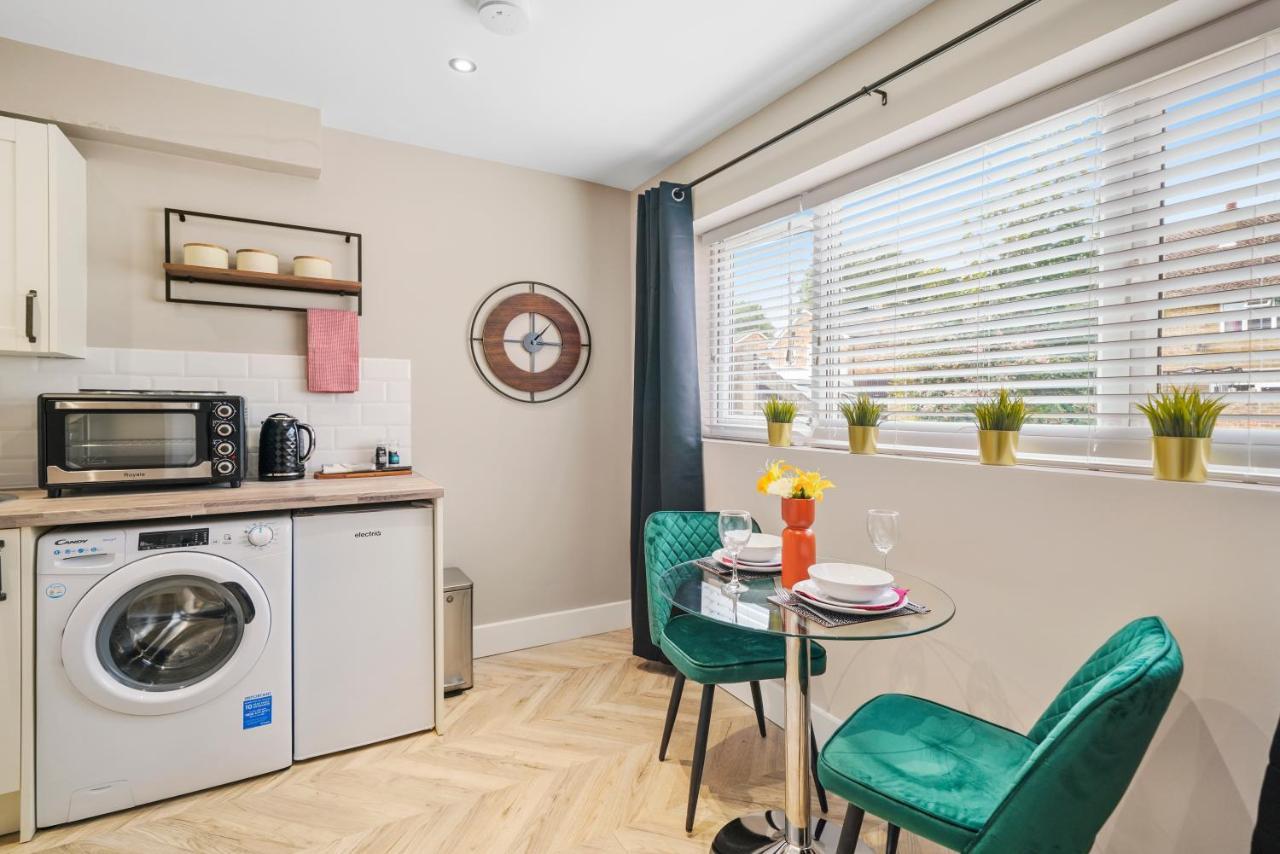 Boutique Heathrow Studio'S - Parking - Garden Leilighet Harmondsworth Eksteriør bilde