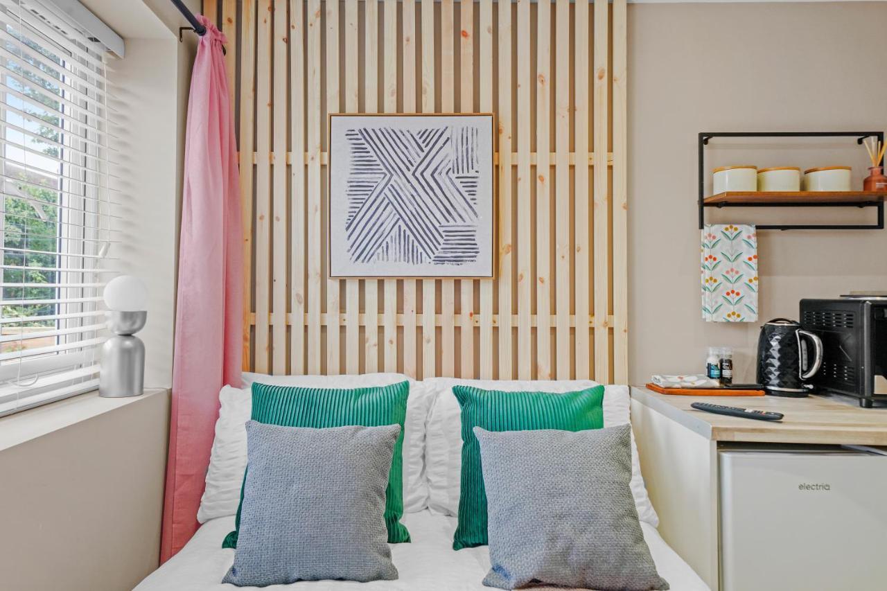 Boutique Heathrow Studio'S - Parking - Garden Leilighet Harmondsworth Eksteriør bilde