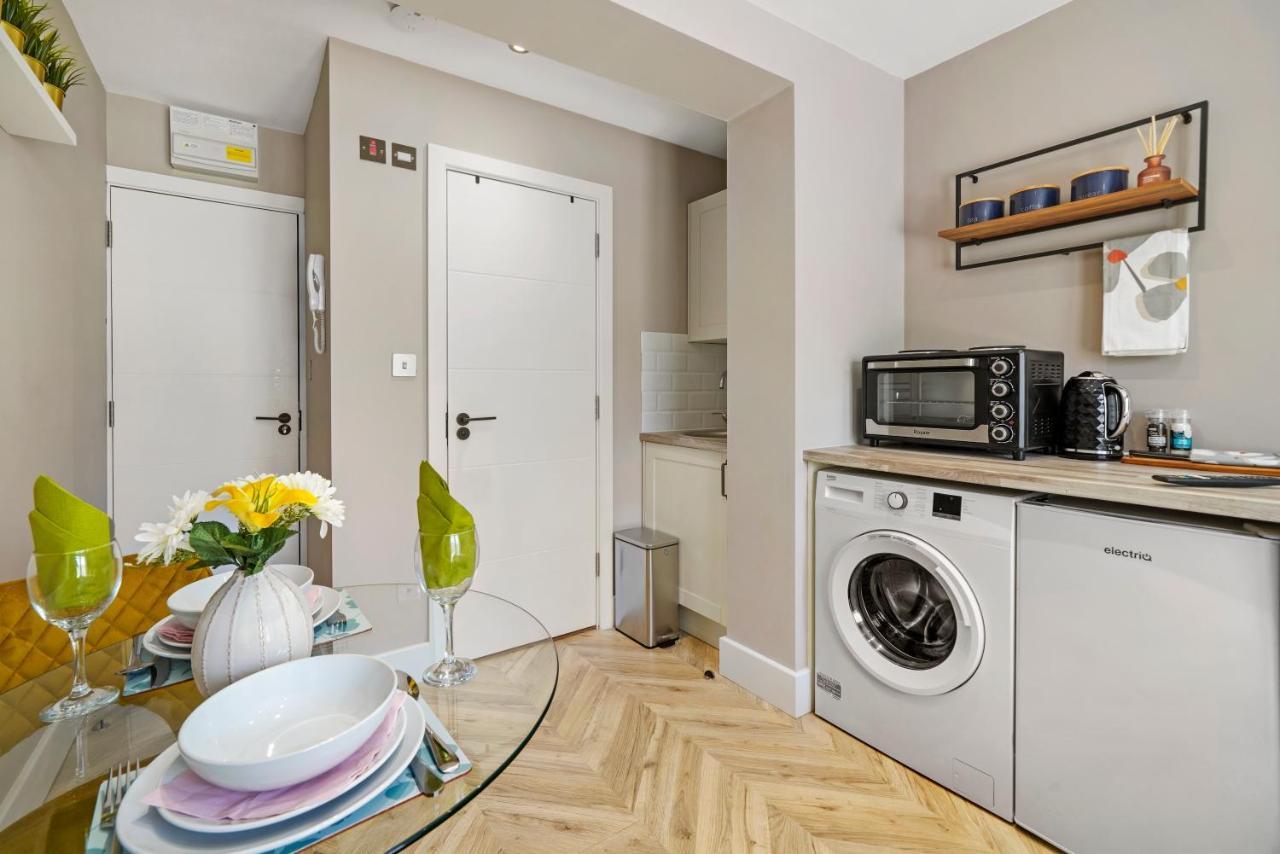 Boutique Heathrow Studio'S - Parking - Garden Leilighet Harmondsworth Eksteriør bilde
