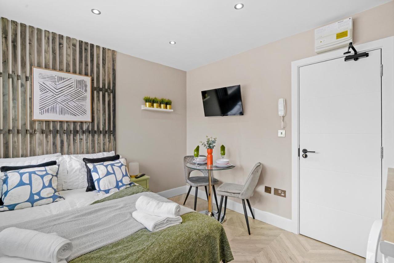 Boutique Heathrow Studio'S - Parking - Garden Leilighet Harmondsworth Eksteriør bilde