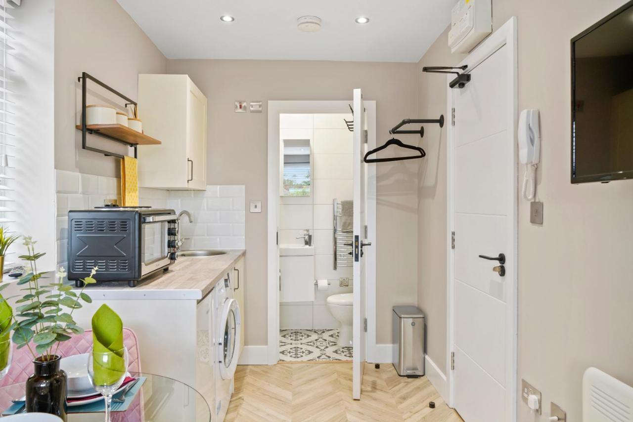Boutique Heathrow Studio'S - Parking - Garden Leilighet Harmondsworth Eksteriør bilde