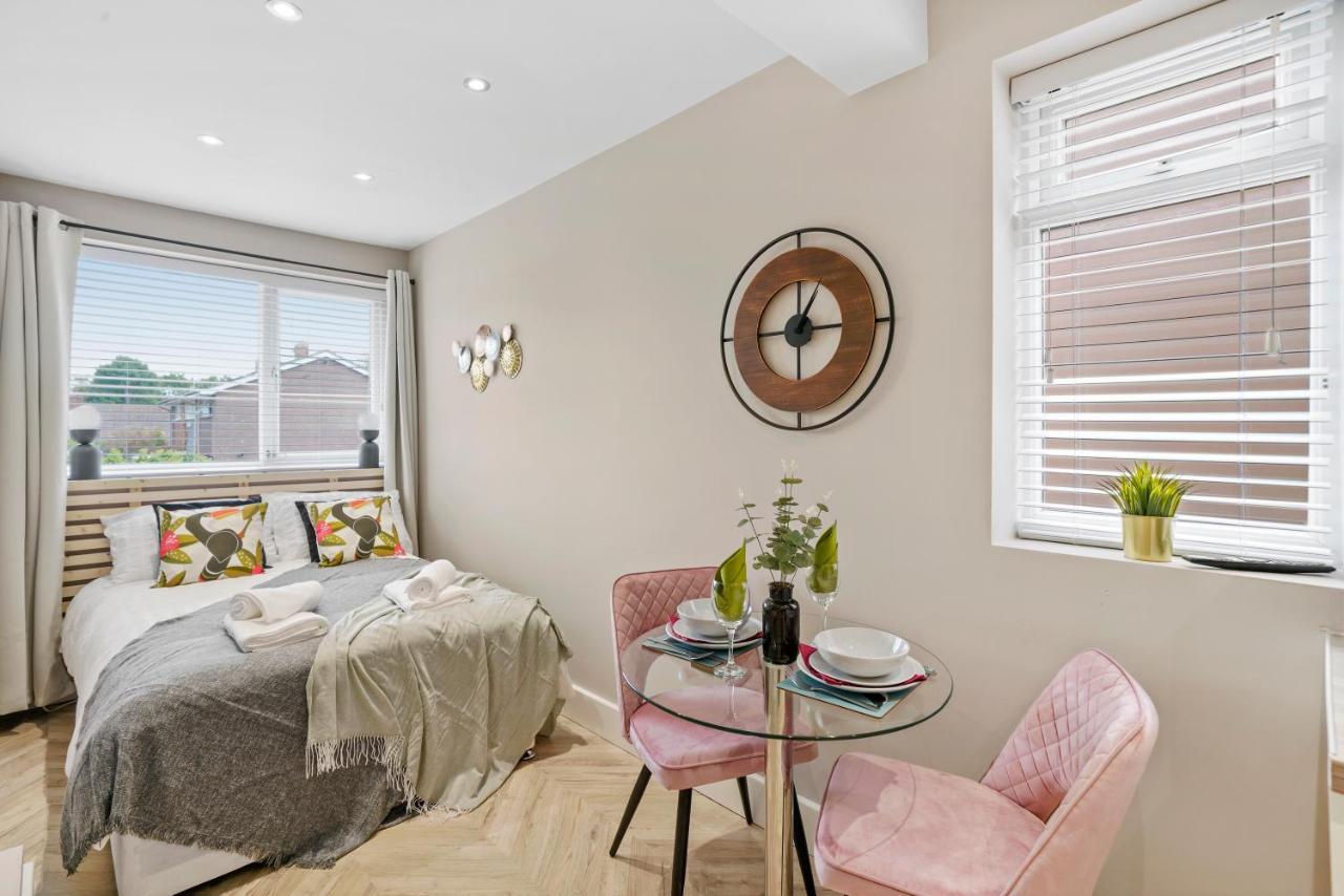 Boutique Heathrow Studio'S - Parking - Garden Leilighet Harmondsworth Eksteriør bilde